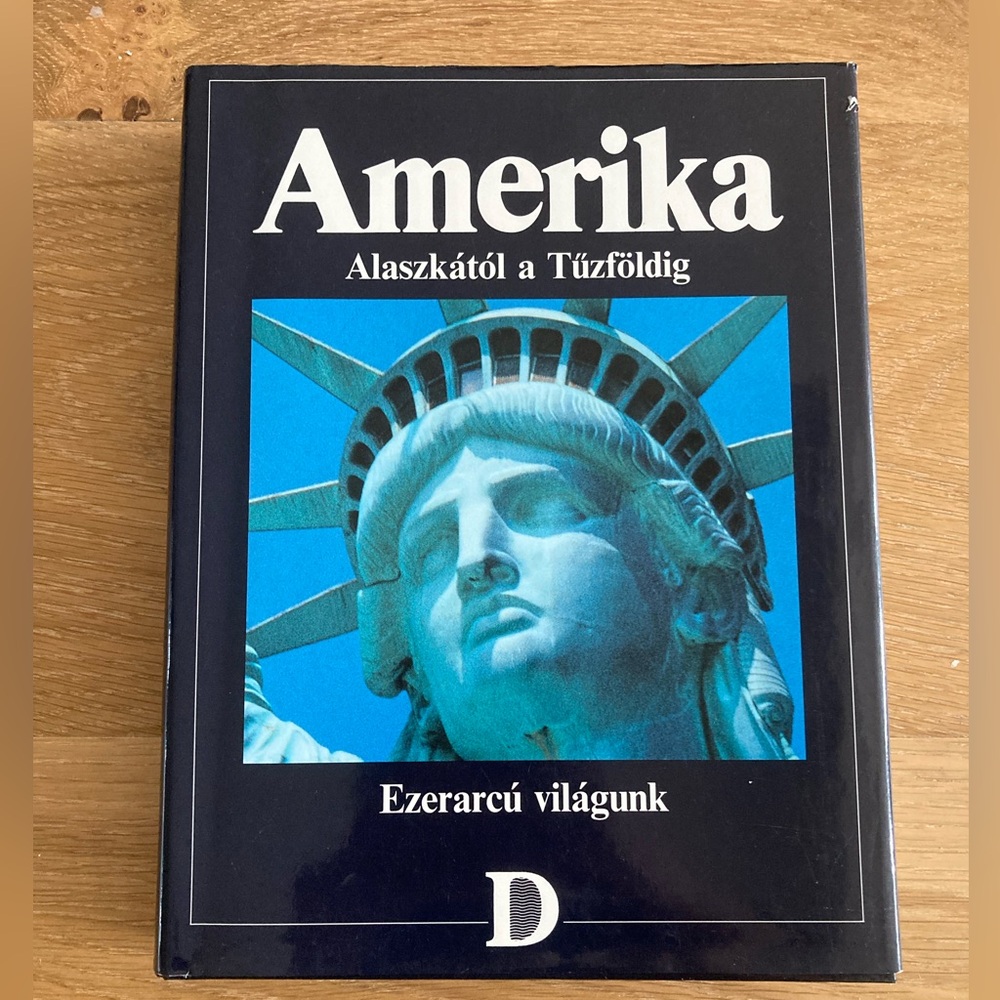 Amerika Coffee Table Book in Hungarian Language